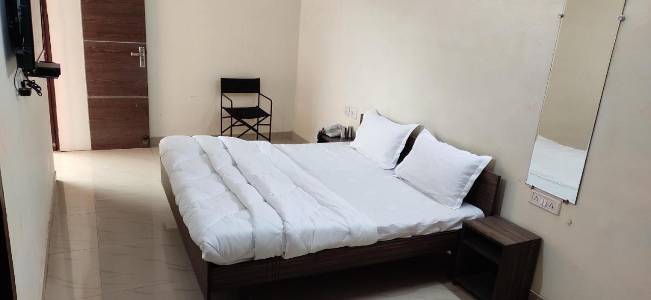 Gopi Dham Hotell Haridwār Exteriör bild